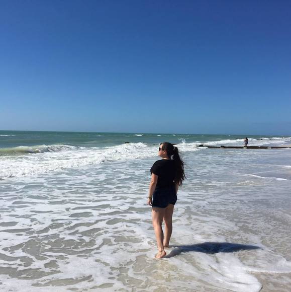 Meet your Posher, Jenna - Picture 1 of 1